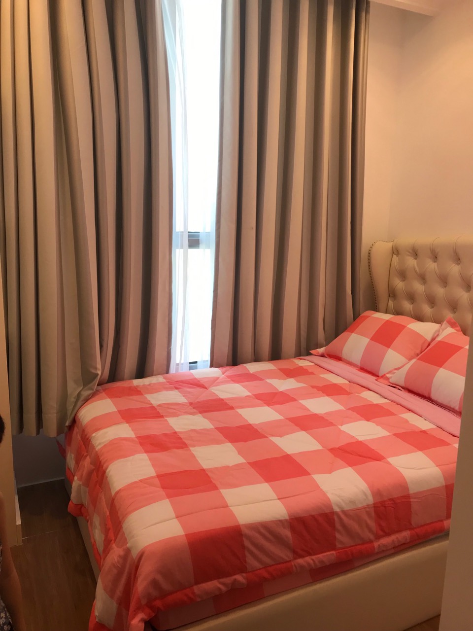 Cho thuê căn hộ 2PN Vinhomes Central Park toà Central 2, diện tích 75m2. Liên hệ 0799693616.Mr Đức